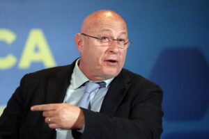 «Se non cede a Mosca adesso, Kiev collassa tra pochi mesi»