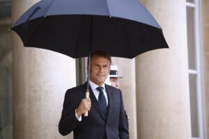 Gaza, Macron fa il bullo con Israele: «Riconosciamo lo Stato di Palestina»