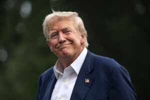 Trump usa l’accordo sulle gabelle per allontanare l’Europa da Pechino