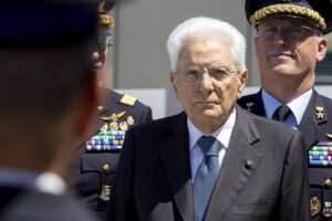 L’Ue prova a tramare col Colle per esautorare il parlamento
