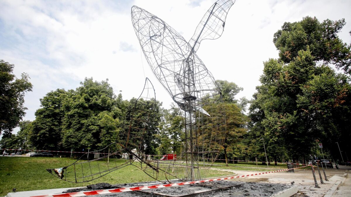 Piromane egiziano brucia l’ecototem. Ma per Boeri la colpa è «del caldo»