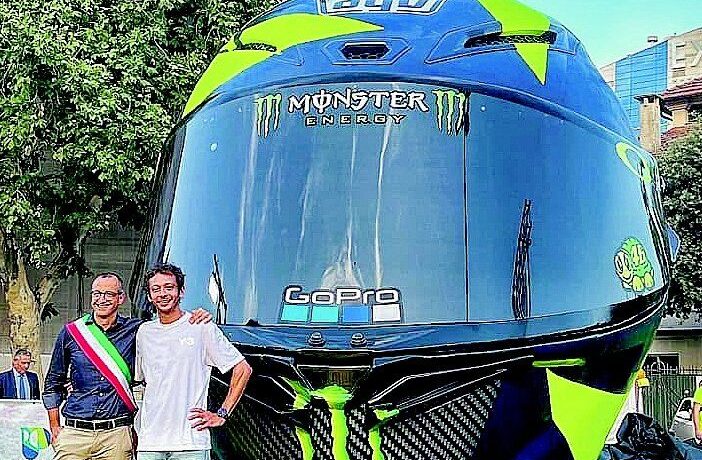 Ricci rischia di finire travolto dal «cascone» di Valentino Rossi