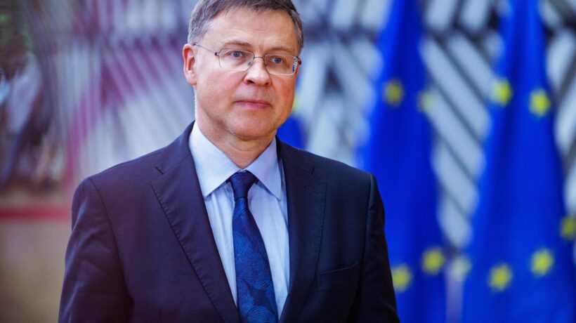 C’è la guerra? L’Ue si vende il deficit