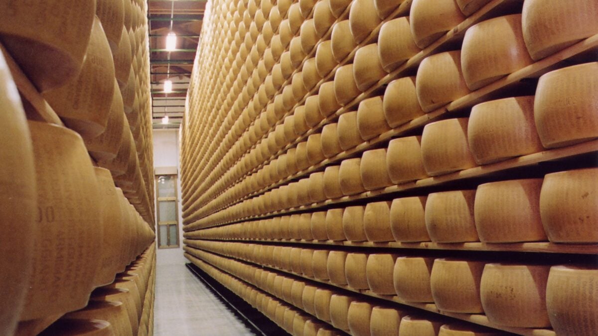 Export di formaggi, superata Parigi