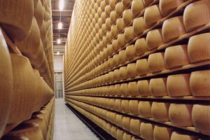Export di formaggi, superata Parigi