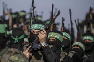 Hamas verso l’ok all’intesa. Bibi: «Siete finiti»