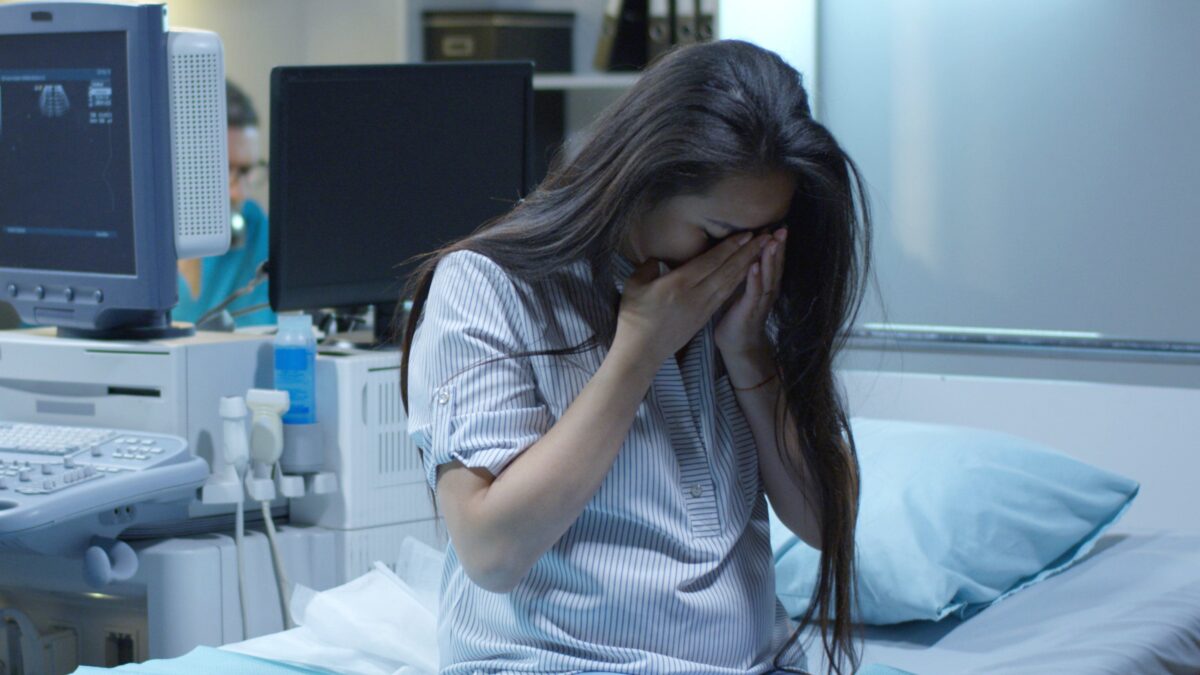 Il grido delle madri dopo l’aborto: «Perché nessuno ci ha fermato?»