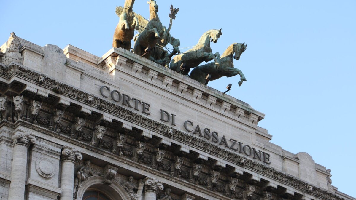 Cause per danni climatici. La Cassazione legalizza estorsioni green alle aziende