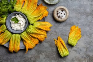 Dal Medioevo a oggi tutto è cambiato. Ma non l’acquolina per i fiori di zucca