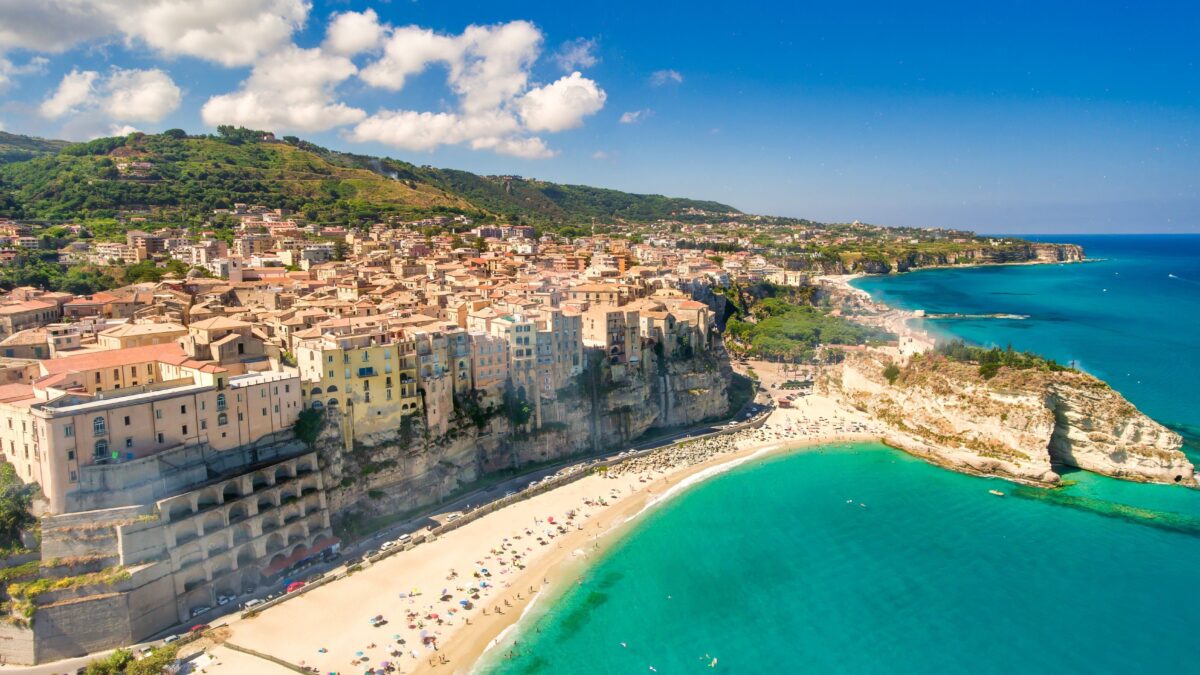 Il lamento del Sud diventa un festival