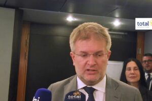 Agricoltura, Fidanza: «La Ue dipende troppo da fertilizzanti di paesi terzi, puntare sul digestato»