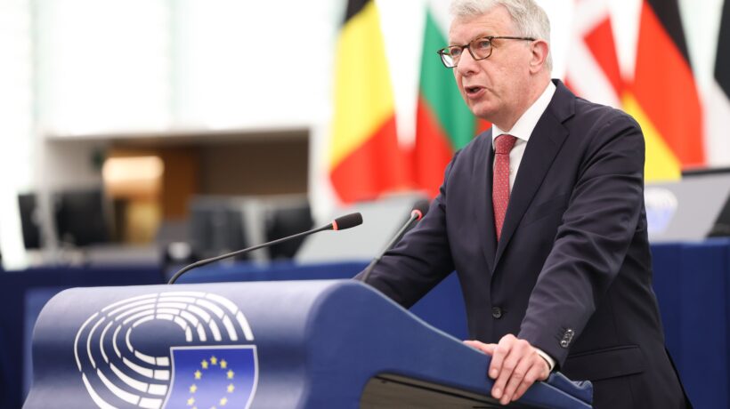 Fernand Kartheiser: «L’Ue crea nemici per rafforzarsi»