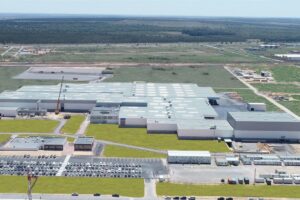 Svolta Stellantis: investe e assume. In Africa