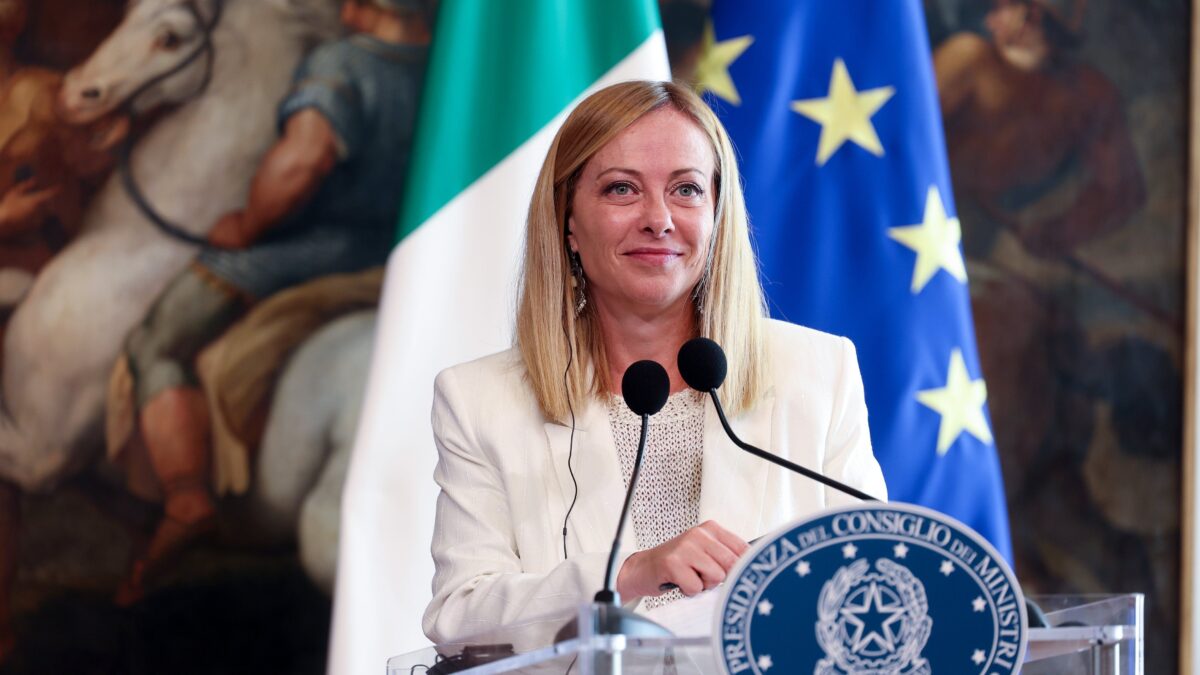 Una mossa del cavallo irrituale. Se non è strategia politica questa…
