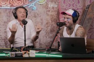 Pur di apparire, Renzi va perfino da Fedez