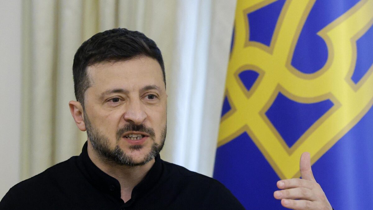 Arsenali Usa a secco: stop armi a Kiev. Trump punta tutto sul Medio Oriente