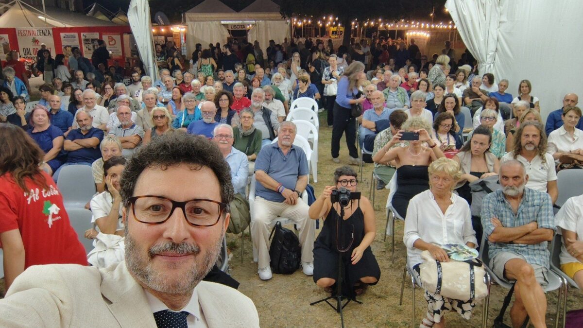 Il Pd va a Bibbiano per vendicarsi dei suoi accusatori. Ma scorda qualcosa