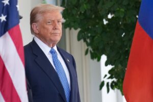 Trump agli alleati: si dovrà cedere territori