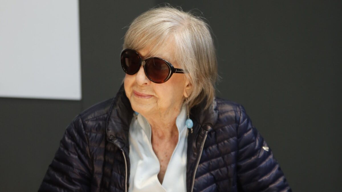 «Repubblica» cancella la mamma: «Con l’utero in affitto non esiste»