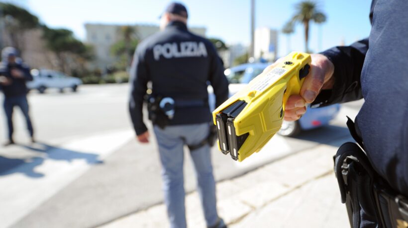 Il taser è una scusa, vogliono abolire la polizia