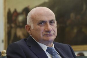 La cupola dei vaccini frigna ma tace sugli sbagli commessi