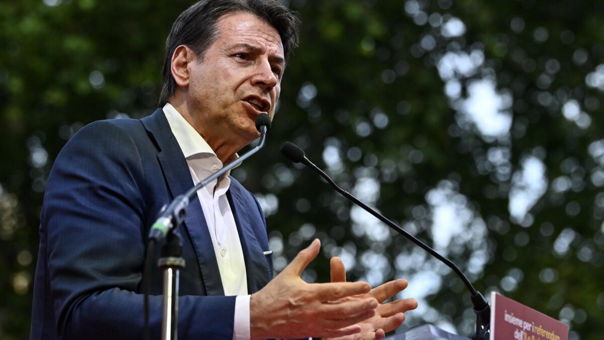 La «riunione di condominio» del M5s tiene in vita il campo largo in Toscana