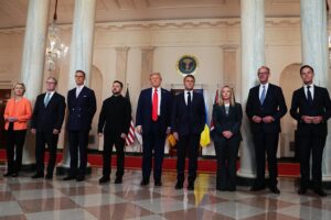 Lodo Nato, asse Roma-Berlino-Londra. Macron rosica: vuole truppe al fronte