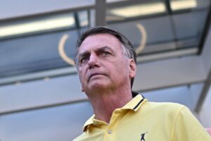 Brasile, trovata nel cellulare di Bolsonaro una bozza di richiesta di asilo a Milei