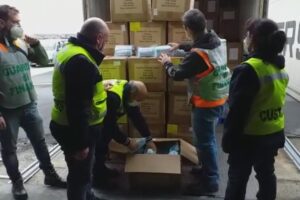 Dogane denunciate per le maschere: «Epidemia dolosa e depistaggio»