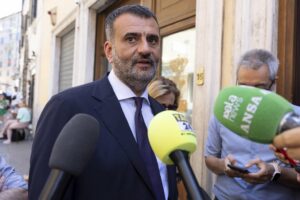 Il campo largo diventa campo minato. Dem a pezzi dalla Toscana alla Puglia