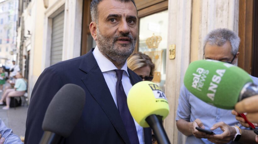 La sinistra si scanna per la Puglia. In Campania sceglie Fico e De Luca Jr