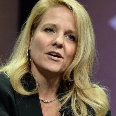 Ritratti | Gwynne Shotwell, la manager spaziale che viaggia con Musk