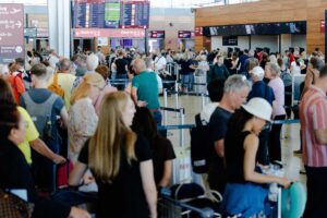 Attacco cyber agli aeroporti europei. Bloomberg: Putin vuole l’escalation