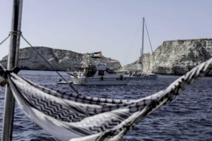 La Flotilla tira dritto verso Gaza. Crosetto: rischio effetti drammatici