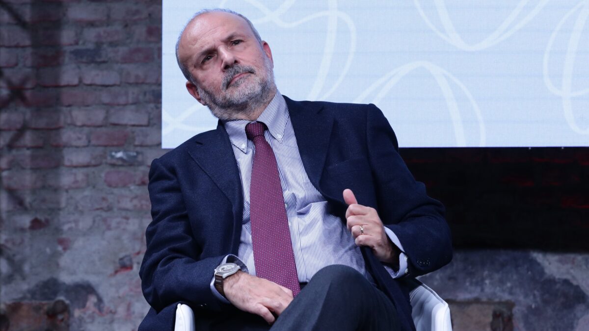 Visti i precedenti, fatemi ministro