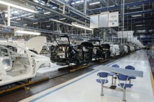 Il piano Italia di Stellantis: dismettere i siti