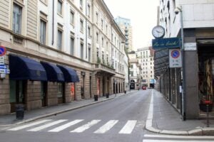 Sala fa cassa con la Ztl della moda. «Ecologismo che uccide i negozi»