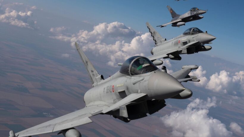 Gli F-35 italiani respingono tre Mig russi. E l’Estonia chiede l’attivazione dell’art. 4