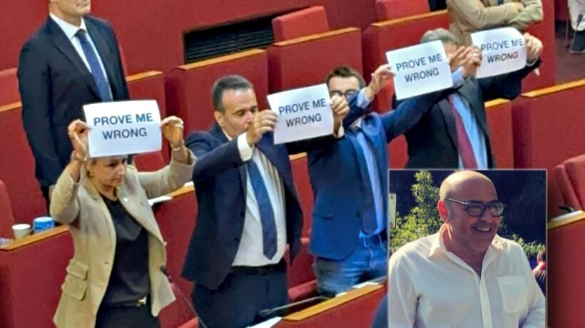 Così la sinistra combatte l’odio: «Vi abbiamo già appeso per i piedi»