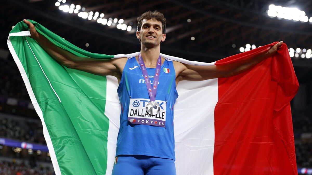 Atletica, Dallavalle argento nel triplo