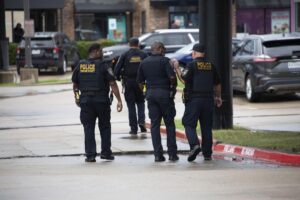 Spari contro l’anti immigrazione Usa. Due morti e un ferito grave a Dallas