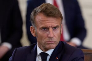 Macron insiste con la guerra fino all’ultimo ucraino