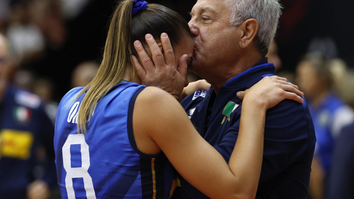 La magia di Velasco è senza fine: le azzurre vincono anche i Mondiali