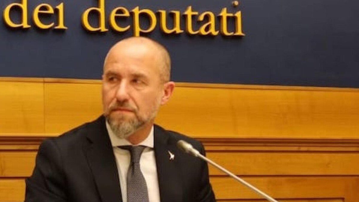 «Lepore fa il gioco dei pusher africani con i nostri soldi»