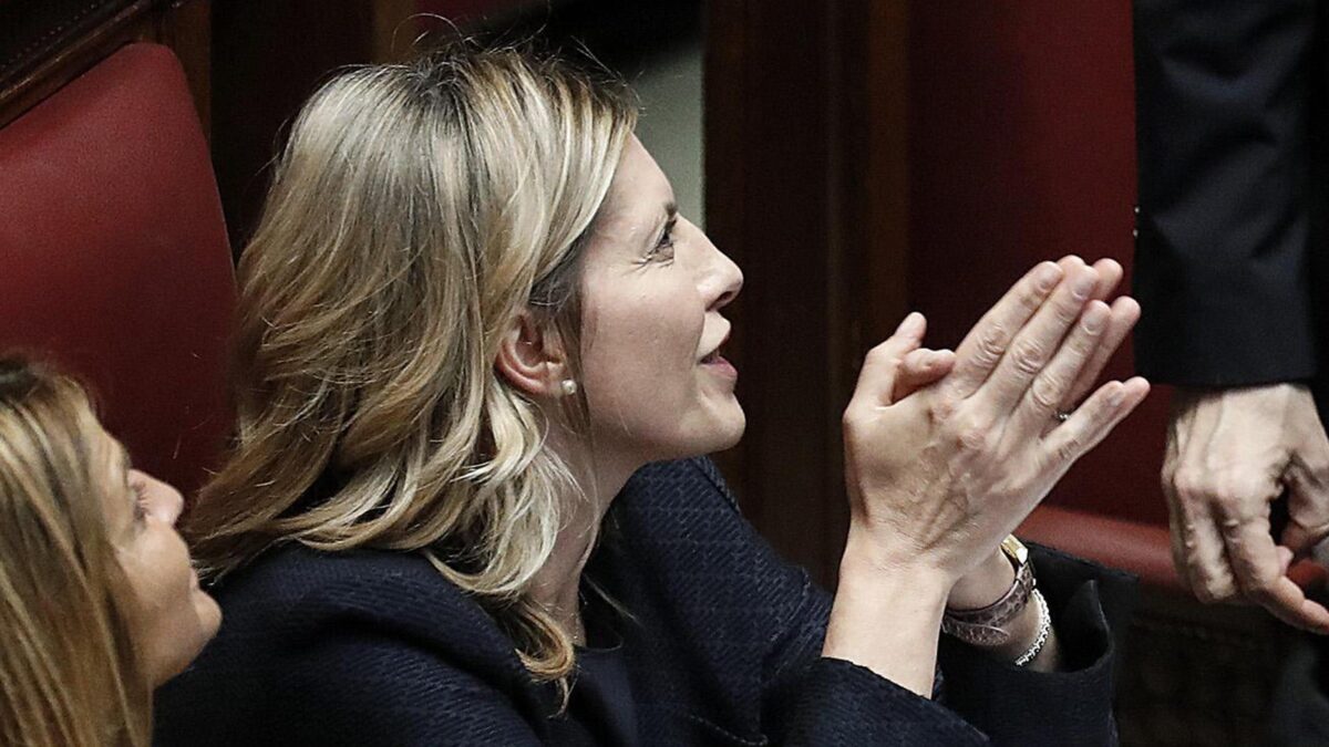 «La Bartolozzi va trattata come i ministri»