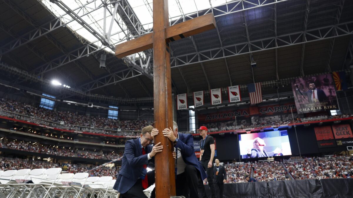 L’America abbraccia Kirk: in 200.000 all’addio