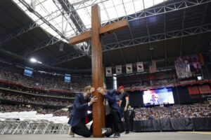 L’America abbraccia Kirk: in 200.000 all’addio