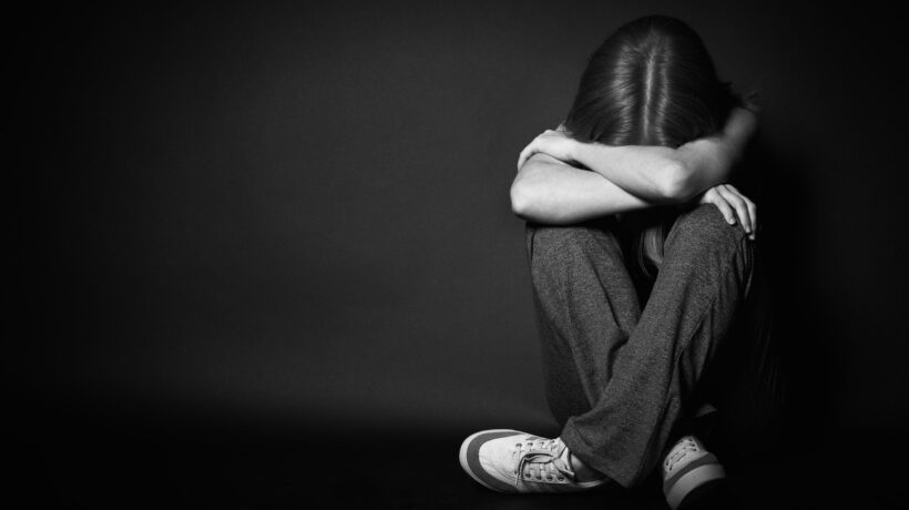 Violentano e filmano una bambina: presi due ragazzi nordafricani