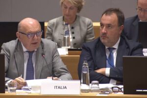 Pichetto: «O l’Ue riesce a gestire la transizione energetica o resterà intrappolata tra fratture interne»