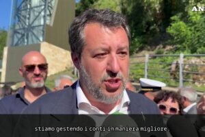Salvini: «I francesi li vedo nervosi, noi abbassiamo le tasse»